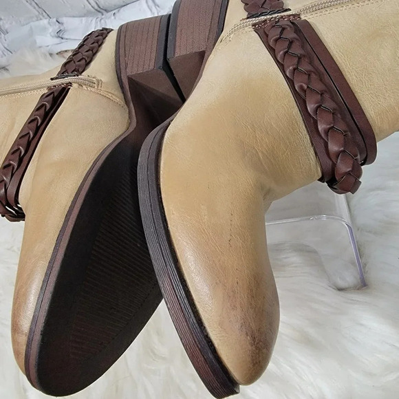 Pierre Dumas Two Toned Booties Braided Buckle Detail Women 10 Ankle Boot Western - Picture 7 of 13